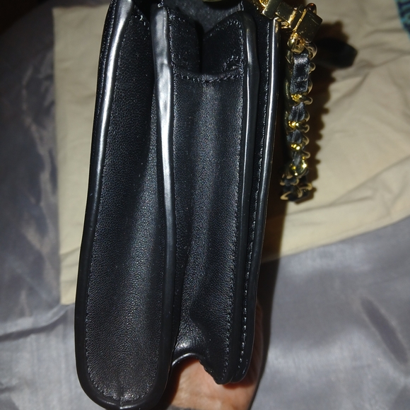 Tory Burch Black Quilted Crossbody Bag - Picture 5 of 13